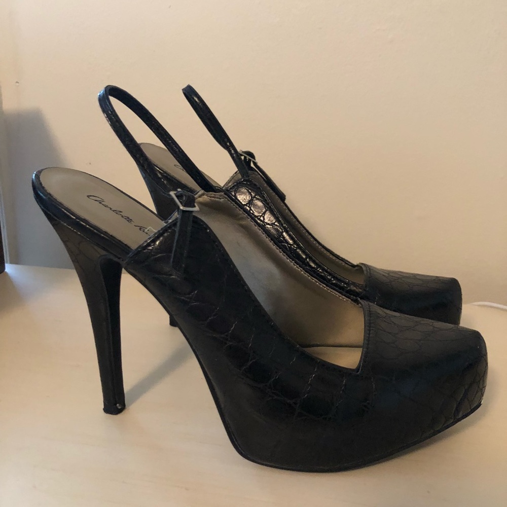 Black platform crocodile print heel